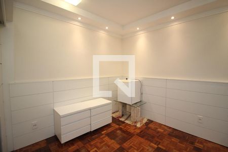 Casa à venda com 670m², 6 quartos e 8 vagasQuarto 2