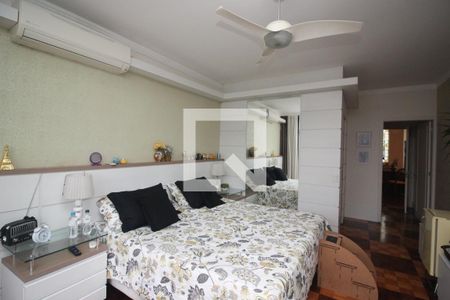 Casa à venda com 670m², 6 quartos e 8 vagasSuíte 2