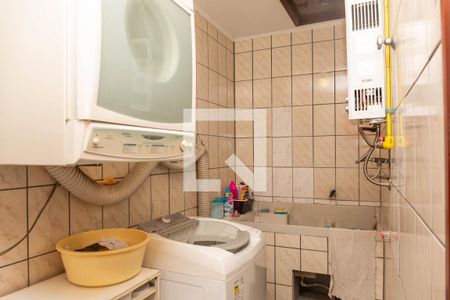 Casa à venda com 243m², 3 quartos e 2 vagas Casa à venda com 243m², 3 quartos e 2 vagasÁrea de serviço