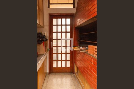 Casa à venda com 243m², 3 quartos e 2 vagas Casa à venda com 243m², 3 quartos e 2 vagasChurrasqueira