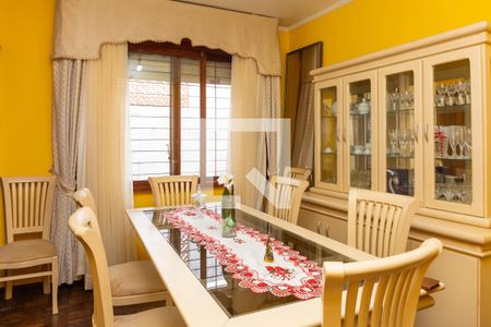 Casa à venda com 243m², 3 quartos e 2 vagas Casa à venda com 243m², 3 quartos e 2 vagasSala de jantar