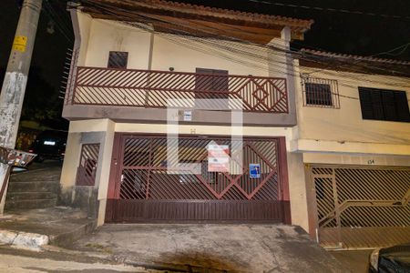 Casa à venda com 163m², 3 quartos e 2 vagas Casa à venda com 163m², 3 quartos e 2 vagasFachada