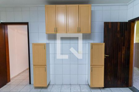 Casa à venda com 163m², 3 quartos e 2 vagas Casa à venda com 163m², 3 quartos e 2 vagasCozinha - Armários