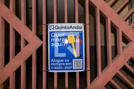 Casa à venda com 163m², 3 quartos e 2 vagas Casa à venda com 163m², 3 quartos e 2 vagasPlaquinha