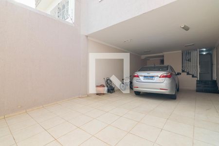 Casa à venda com 202m², 4 quartos e 3 vagas Casa à venda com 202m², 4 quartos e 3 vagasGaragem