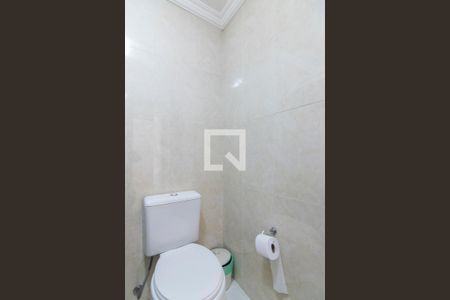 Casa à venda com 202m², 4 quartos e 3 vagas Casa à venda com 202m², 4 quartos e 3 vagasBanheiro de Serviço