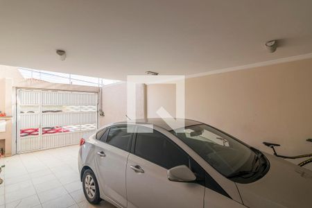 Casa à venda com 202m², 4 quartos e 3 vagas Casa à venda com 202m², 4 quartos e 3 vagasGaragem
