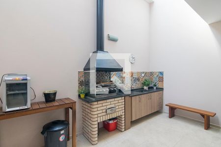 Casa à venda com 202m², 4 quartos e 3 vagas Casa à venda com 202m², 4 quartos e 3 vagasQuintal com Churrasqueira