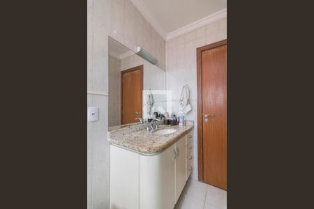 Casa à venda com 202m², 4 quartos e 3 vagas Casa à venda com 202m², 4 quartos e 3 vagasBanheiro da Suíte