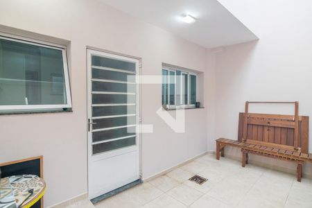 Casa à venda com 202m², 4 quartos e 3 vagas Casa à venda com 202m², 4 quartos e 3 vagasQuintal com Churrasqueira