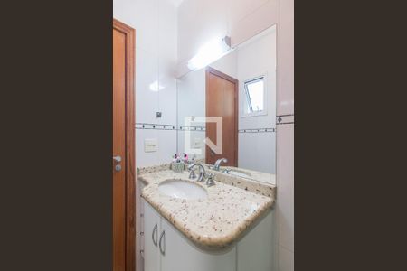 Casa à venda com 202m², 4 quartos e 3 vagas Casa à venda com 202m², 4 quartos e 3 vagasBanheiro da Suíte 2