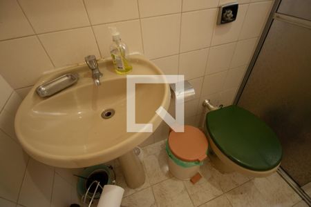 Casa à venda com 90m², 4 quartos e 3 vagasBanheiro 2