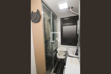 Apartamento à venda com 57m², 2 quartos e 1 vaga Apartamento à venda com 57m², 2 quartos e 1 vagaCozinha e Área de Serviço