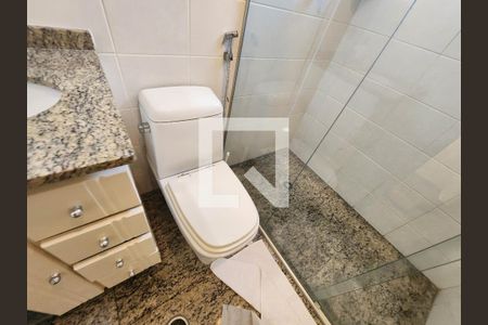 Apartamento para alugar com 200m², 4 quartos e 2 vagas Apartamento para alugar com 200m², 4 quartos e 2 vagasBanheiro