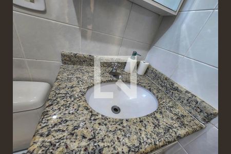 Apartamento para alugar com 200m², 4 quartos e 2 vagas Apartamento para alugar com 200m², 4 quartos e 2 vagasBanheiro 2