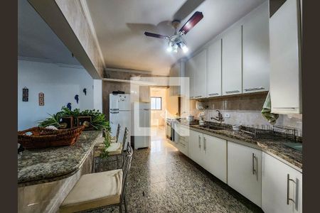 Apartamento para alugar com 200m², 4 quartos e 2 vagas