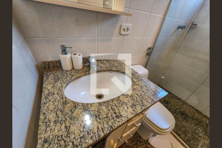 Apartamento para alugar com 200m², 4 quartos e 2 vagas Apartamento para alugar com 200m², 4 quartos e 2 vagasBanheiro