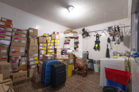 Casa à venda com 170m², 2 quartos e 2 vagasQuarto de Serviço