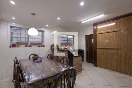 Casa à venda com 170m², 2 quartos e 2 vagasCozinha