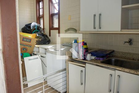Casa de condomínio à venda com 550m², 5 quartos e 3 vagas