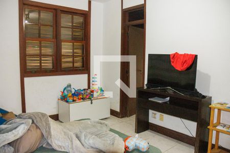 Casa de condomínio à venda com 550m², 5 quartos e 3 vagas