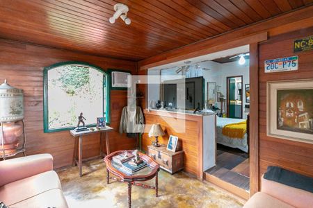 Casa à venda com 209m², 4 quartos e 2 vagasQuarto Suíte