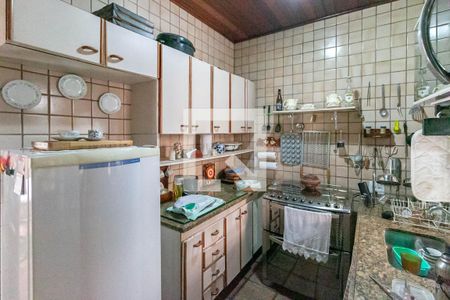 Casa à venda com 209m², 4 quartos e 2 vagasCozinha