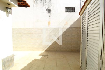 Casa à venda com 90m², 3 quartos e 2 vagasQuintal