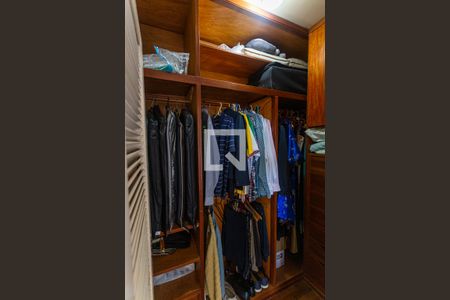 Casa à venda com 460m², 5 quartos e 3 vagasCloset da Suíte 1