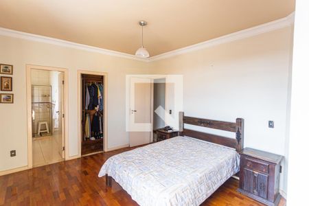 Casa à venda com 460m², 5 quartos e 3 vagasSuíte 1