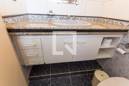 Casa à venda com 460m², 5 quartos e 3 vagasArmário do Banheiro da Suíte 2