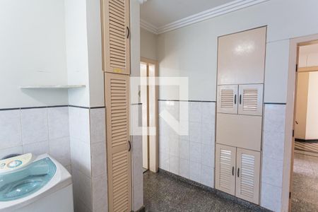 Casa à venda com 460m², 5 quartos e 3 vagasÁrea de Serviço