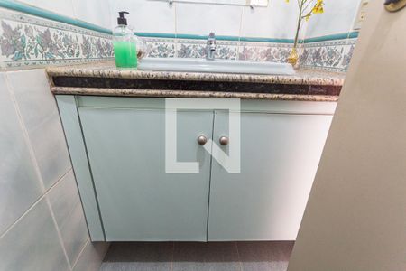 Casa à venda com 460m², 5 quartos e 3 vagasArmário do Lavabo da Copa