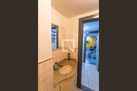 Casa à venda com 460m², 5 quartos e 3 vagasBanheiro da Suíte 4