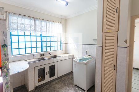 Casa à venda com 460m², 5 quartos e 3 vagasÁrea de Serviço