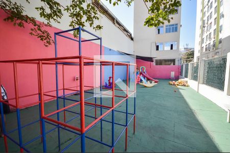 Apartamento à venda com 80m², 2 quartos e 1 vaga Apartamento à venda com 80m², 2 quartos e 1 vagaÁrea Comum - Playground