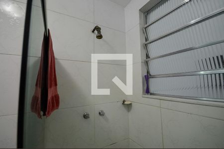 Apartamento à venda com 80m², 2 quartos e 1 vaga Apartamento à venda com 80m², 2 quartos e 1 vagaBanheiro