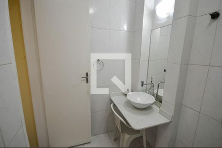 Apartamento à venda com 80m², 2 quartos e 1 vaga Apartamento à venda com 80m², 2 quartos e 1 vagaBanheiro