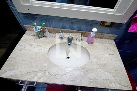 Casa à venda com 450m², 4 quartos e 8 vagas Casa à venda com 450m², 4 quartos e 8 vagasBanheiro da Suíte 3