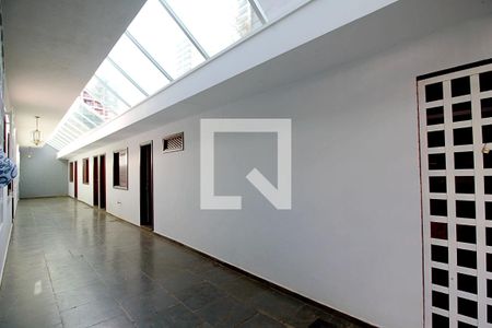 Casa à venda com 450m², 4 quartos e 8 vagas Casa à venda com 450m², 4 quartos e 8 vagasÁrea externa