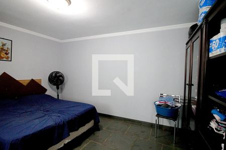 Casa à venda com 450m², 4 quartos e 8 vagas Casa à venda com 450m², 4 quartos e 8 vagasQuarto de Serviço