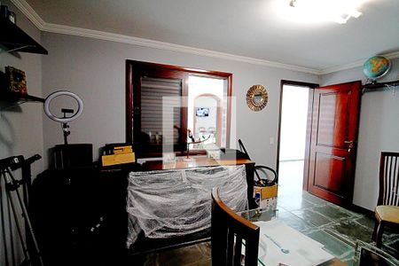 Casa à venda com 450m², 4 quartos e 8 vagas Casa à venda com 450m², 4 quartos e 8 vagasQuarto de Serviço