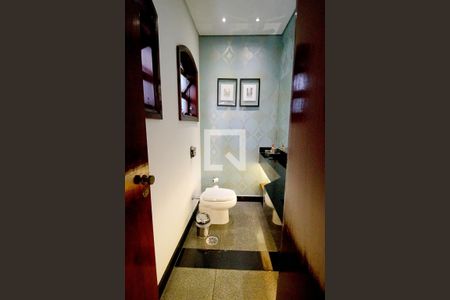 Casa à venda com 450m², 4 quartos e 8 vagas Casa à venda com 450m², 4 quartos e 8 vagasLavabo