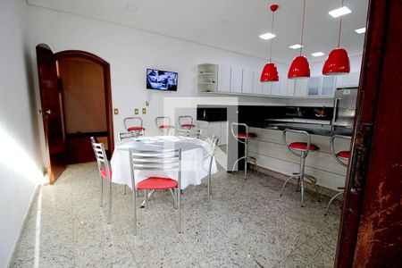 Casa à venda com 450m², 4 quartos e 8 vagas Casa à venda com 450m², 4 quartos e 8 vagasCozinha