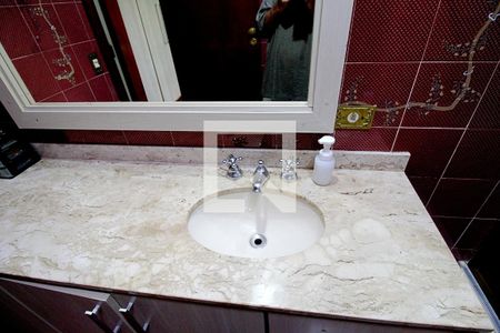 Casa à venda com 450m², 4 quartos e 8 vagas Casa à venda com 450m², 4 quartos e 8 vagasBanheiro da Suíte 1