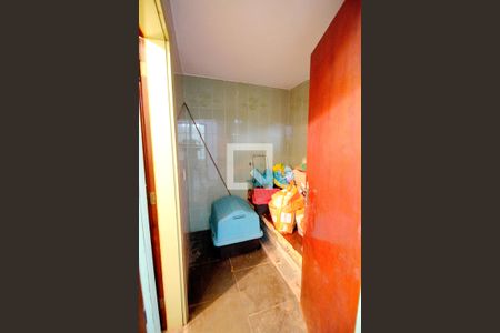 Casa à venda com 450m², 4 quartos e 8 vagas Casa à venda com 450m², 4 quartos e 8 vagasQuarto de Serviço