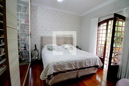 Casa à venda com 450m², 4 quartos e 8 vagas Casa à venda com 450m², 4 quartos e 8 vagasSuíte 4