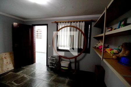 Casa à venda com 450m², 4 quartos e 8 vagas Casa à venda com 450m², 4 quartos e 8 vagasQuarto de Serviço