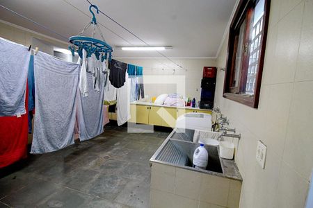 Casa à venda com 450m², 4 quartos e 8 vagas Casa à venda com 450m², 4 quartos e 8 vagasÁrea de Serviço