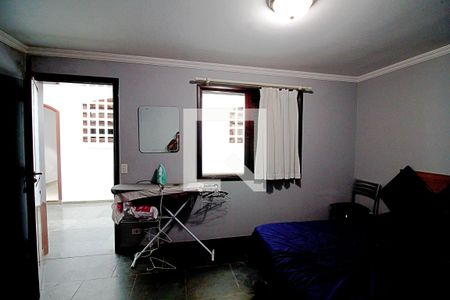 Casa à venda com 450m², 4 quartos e 8 vagas Casa à venda com 450m², 4 quartos e 8 vagasÁrea de Serviço